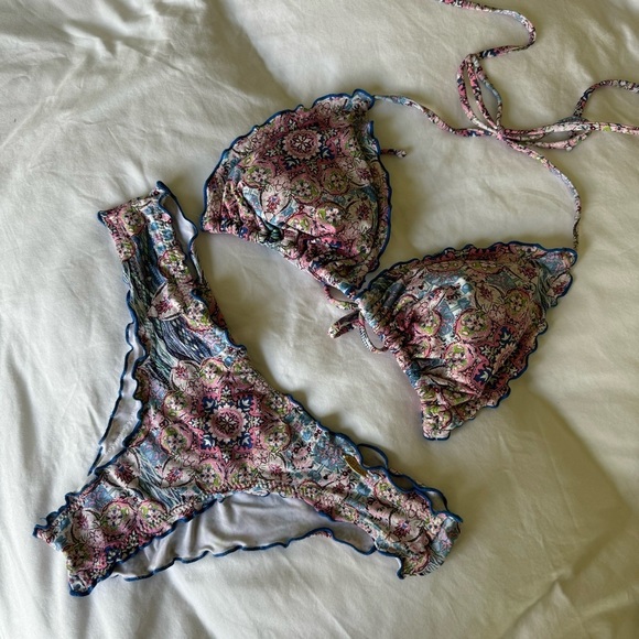 Luli Fama Azucar Wavy Triangle Top & Brazilian Bottoms - Picture 6 of 12